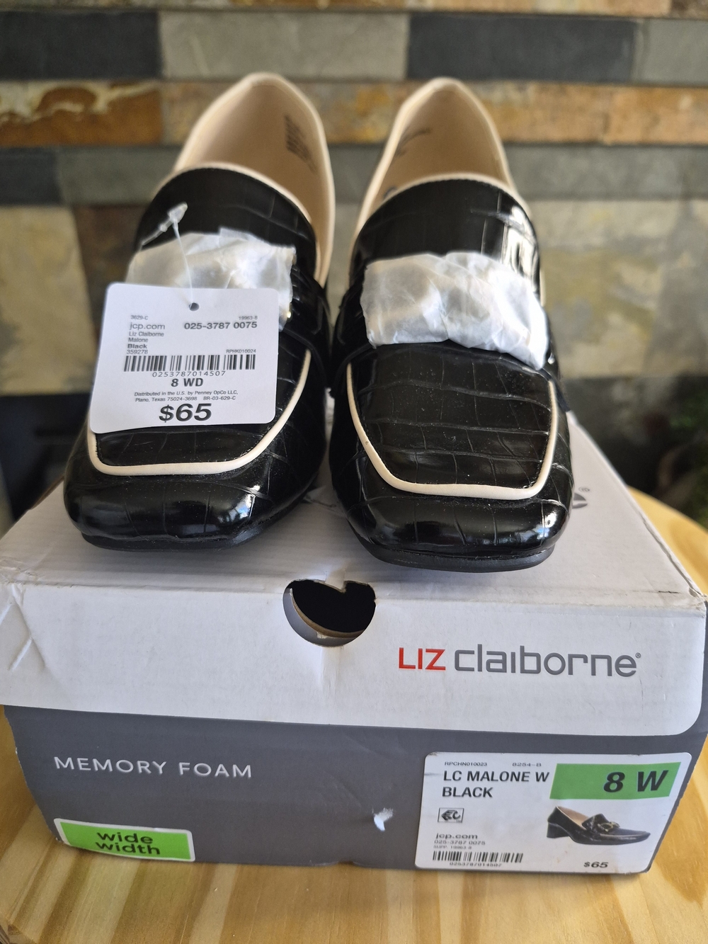 Liz Claiborne Black Croc Patent Loafers with Cream Trim